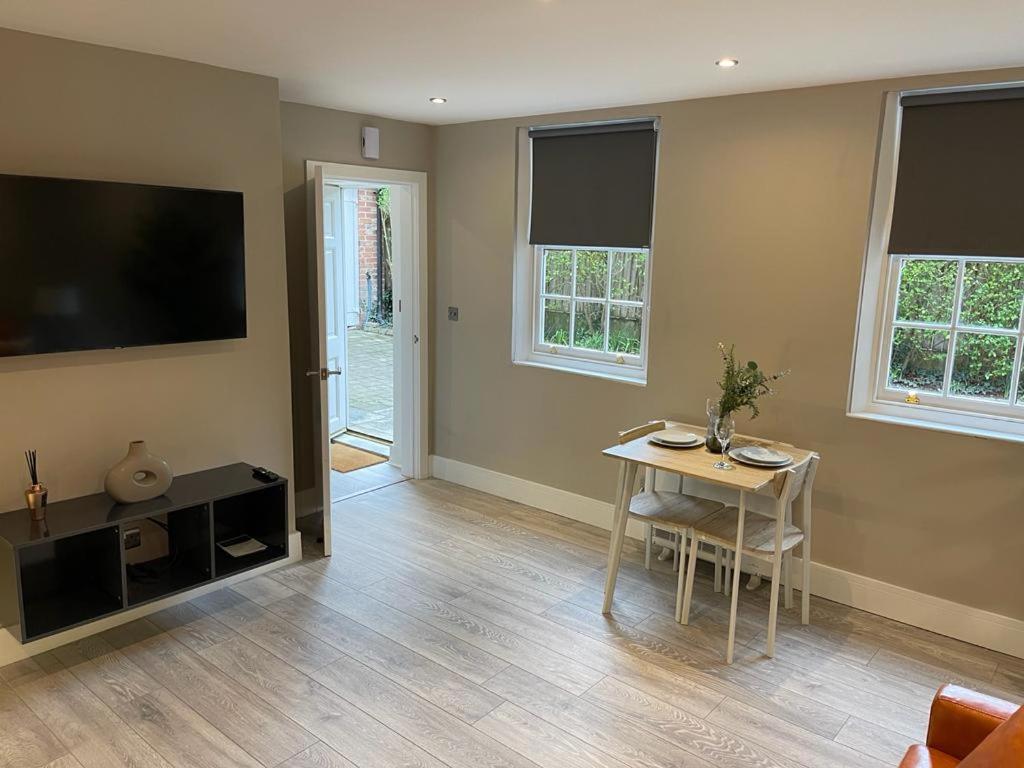 Spacious, private Executive Apartments in Bawtry